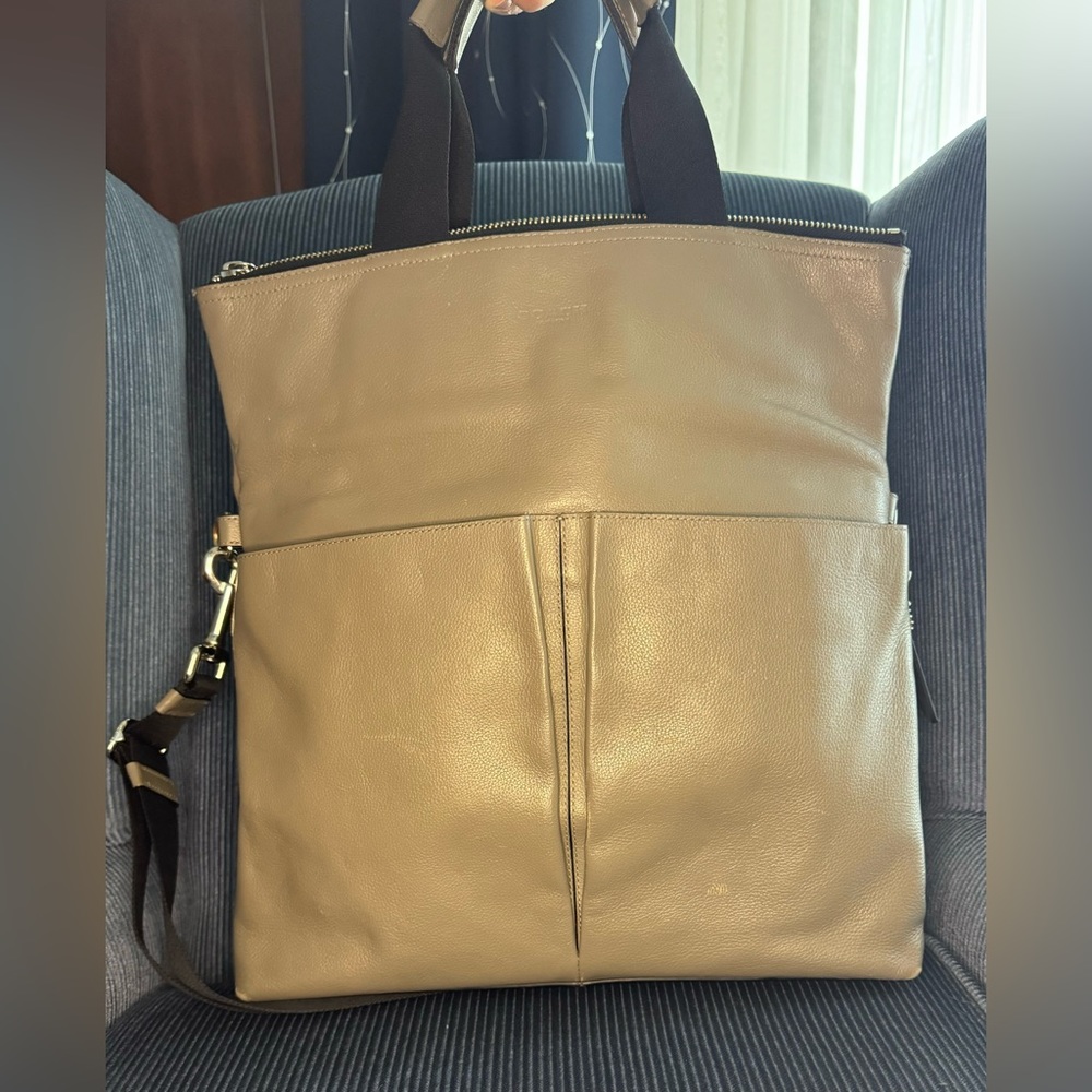 First edition Coach Manhattan fold bag